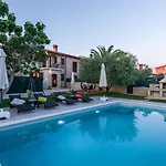 Vila Pietra For 6 People Near Fazana With Sea View - Children Playground & Pet Friendly *