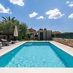 Pietra For 6 People Near Fazana With Sea View - Children Playground & Pet Friendly
